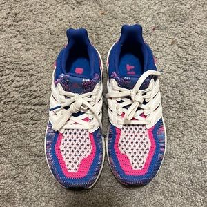 Multicolor adidas UltraBoost